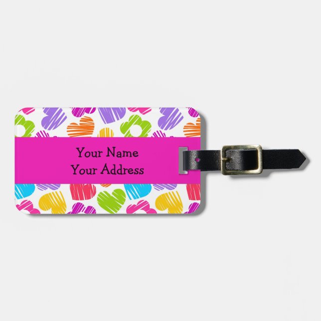 Blommor och hjärtan i multifärgad, gigantiska möns bagagebricka (Horisontell Framsida)