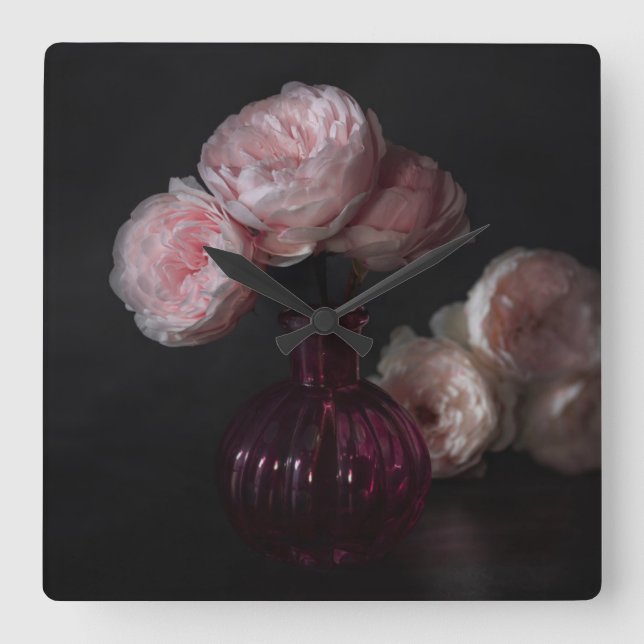 Blommor | Rosa av Blek i Vas Fyrkantig Klocka (Framsida)