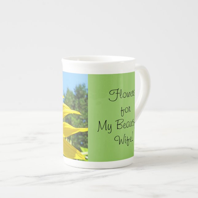 Blommor till min vackra fru! koppar Solrosor Benporslin Mugg (Framsida höger)