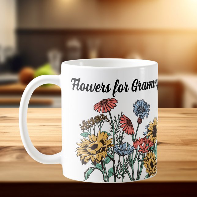 BLOMMOR TILL MORMOR Blues/ Gula Personalisera Kaffemugg (Elegant wildflowers, Personalize, Flowers for...  Wording.)