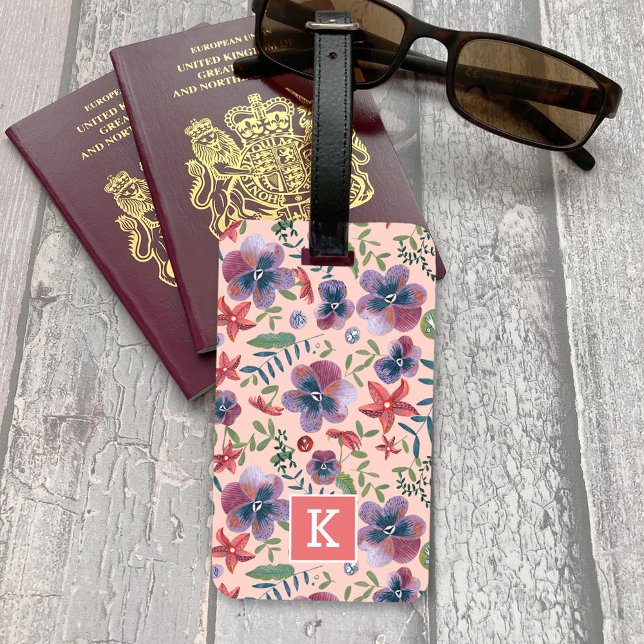 Blommor Violer blomstertryck med monogram Lug Bagagebricka (Flowers Violets floral all-over print monogram Lug Luggage Tag)