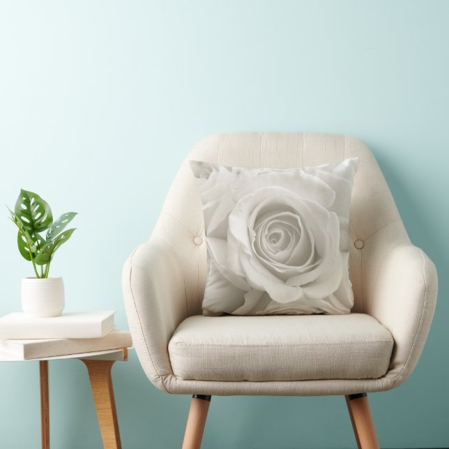Blommor | VIT ROS Kudde (Stol)