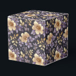 Blomster Favor Presentlåda<br><div class="desc">Presentlåda för fest är visad med ett vackert lila flerfärgat blomstertryck. 
Anpassa denna vara eller köp som den är.
Tips: Lägg bara till dina fantastiska godsaker och lägg till lite festlig band.



Licensierad Bild</div>