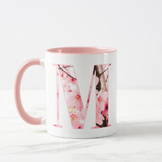 Blomster M Initial Mugg | Personligt Namn & Egensk