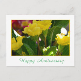 Blomsterblommor i gulten lycklig-årsdagen vykort