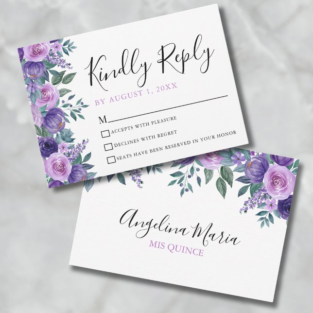 Blomstergalant Lila Quinceanera RSVP-kort OSA Kort (Floral Purple Quinceanera RSVP Card)