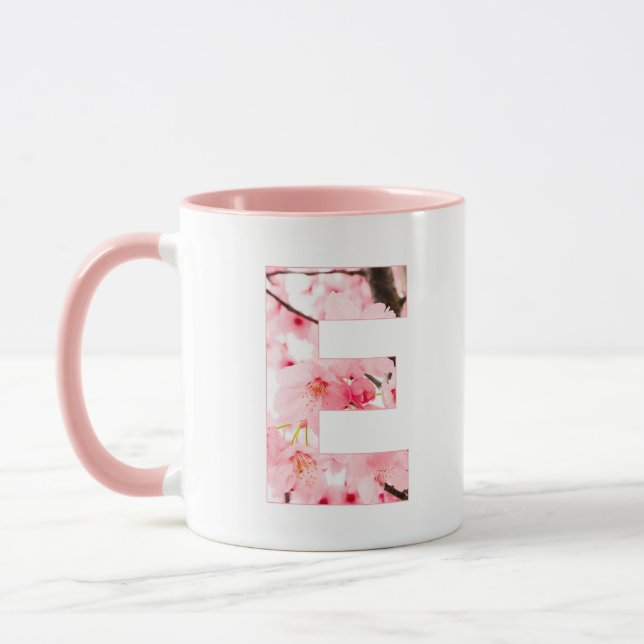 Blomstermugg med initialbokstaven E | Personligt n Mugg (Vänster)