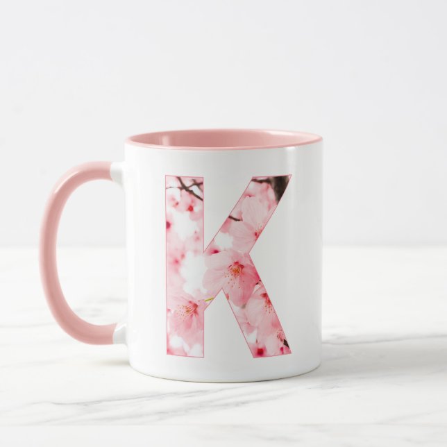 Blomstermugg med initialbokstaven K | Personligt n Mugg (Vänster)