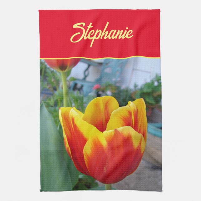 Blomsterröd Gul Tulpan Oroa Dig Inte Var Glad Kökshandduk (Vertikal)