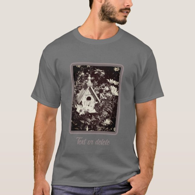 Blomsterträdgård Bird House Black White Personlig T Shirt (Framsida)