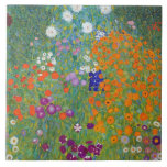 Blomsterträdgård Gustav Klimt Fine Art Kakelplatta<br><div class="desc">En keramisk platta med bra art oljemålning av Gustav Klimt (1862-1918),  Blomsterträdgård (1906) eller Bauerngarten. En färgstark bild av petunier,  stjärnor och andra blommor i trädgården.</div>