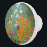 Blomsterträdgård (Gustav Klimt) Knopp<br><div class="desc">Denna formgivning präglas av den österrikiska konstnären Gustav Klimt (1862-1918). Det är en bild av en vacker blomsterträdgård i Klimts typiska imponerande stil. Blommorna ser nästan ut som om de flödar och det är omöjligt att inte känna sig upplyst av sin skönhet. Det ursprungliga arbetet slutfördes 1907 och dess tyska...</div>