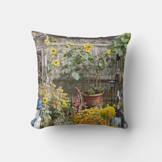 Blomsterträdgård och smal båt kudde (Framsida)
