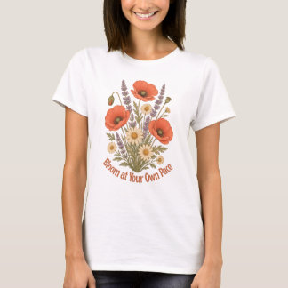 Blomstra i din egen takt blommig t-shirt