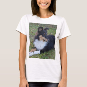 Blomvita, svarta, vita, fullt tee shirt