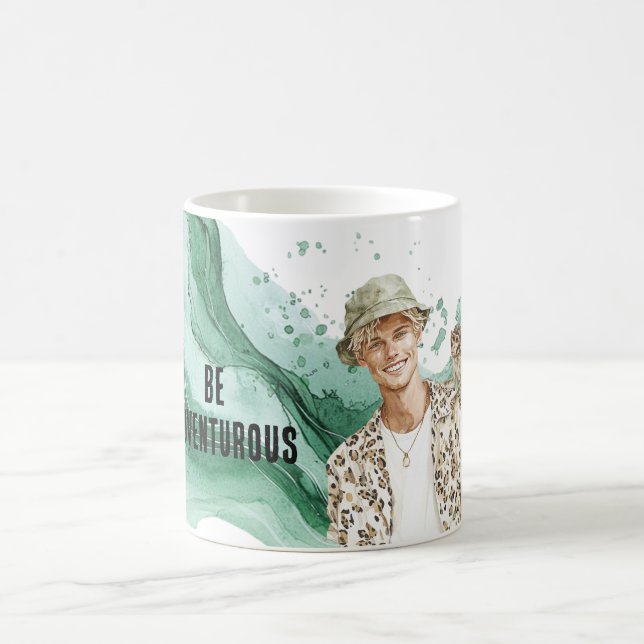 Blond kille med apa kaffemugg (Center)