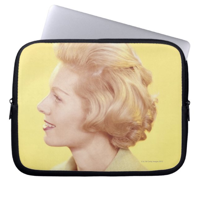 Blond kvinna 2 laptop sleeve (Framsidan)