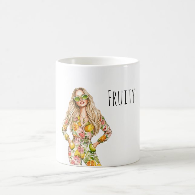 Blond Kvinnlig Frukt Top Byxor Kaffemugg (Center)