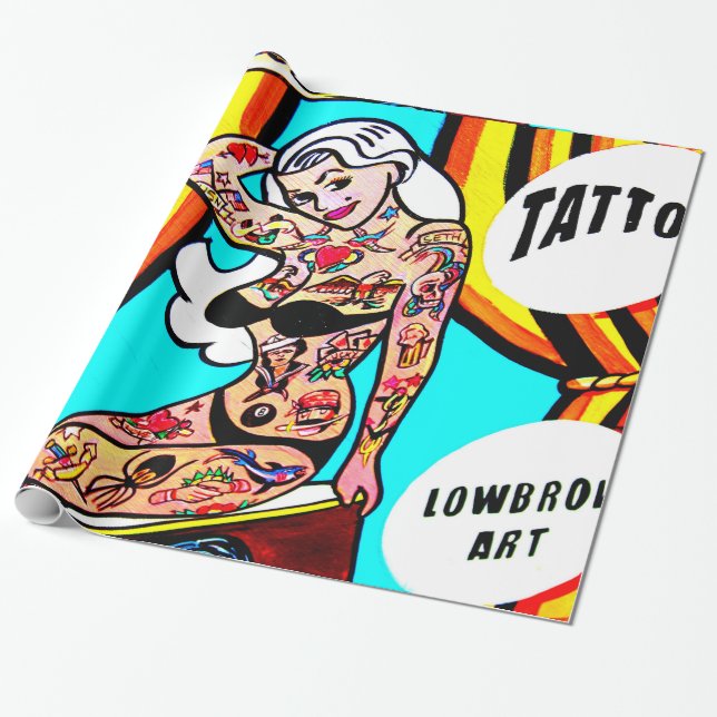 blond med papper omslagning av kroppskonst presentpapper (Utrullad)