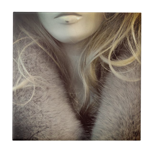 Blonde Mannequin Kakelplatta (Framsidan)