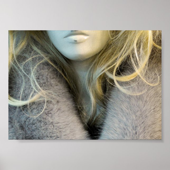 Blonde Mannequin Poster (Framsidan)