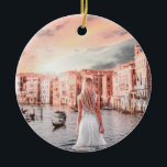 Blondie i Romantic Venedig Julgransprydnad Keramik<br><div class="desc">En stark ungdomsmodell i romsk Venedig i Italien</div>
