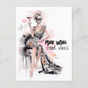 Blonkvinna i leopardklänning med glas vin vykort