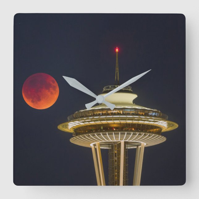 Blood Måne | Seattle Space Nål Fyrkantig Klocka (Framsida)