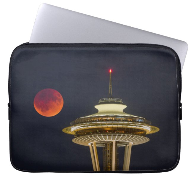 Blood Moon | Seattle Space Needle Laptop Fodral (Framsidan)
