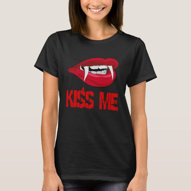 Blood Red Vampire Lips Halloween Kiss Me T Shirt (Framsida)