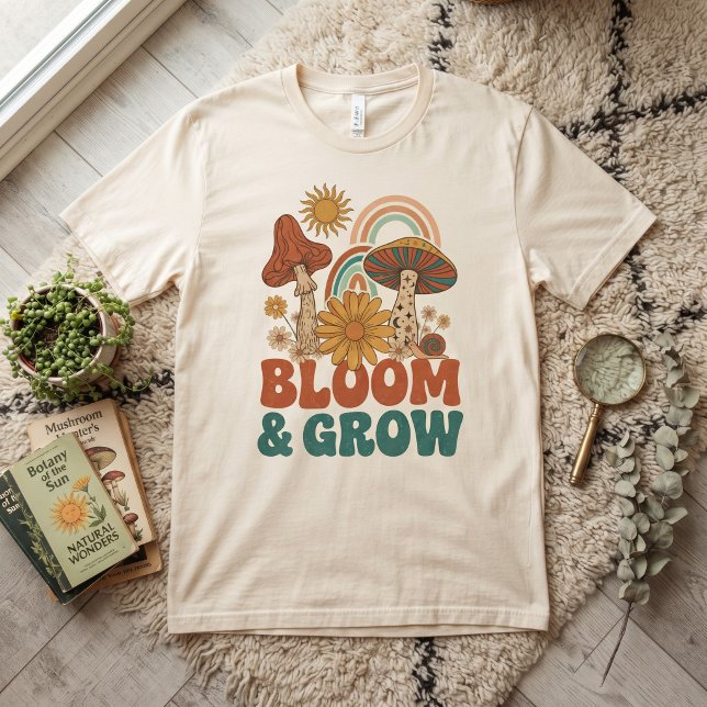 Bloom & Grow Retro Boho Svamp Regnbåge T-Shirt (Skapare uppladdad)