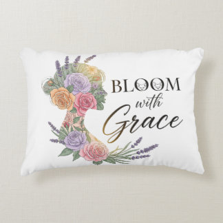 Bloom med Grace Elegant Blommigt Woman Silhouette Prydnadskudde