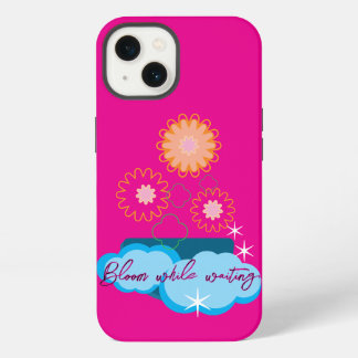 Bloom medan Iphone 13-telefonväska väntar
