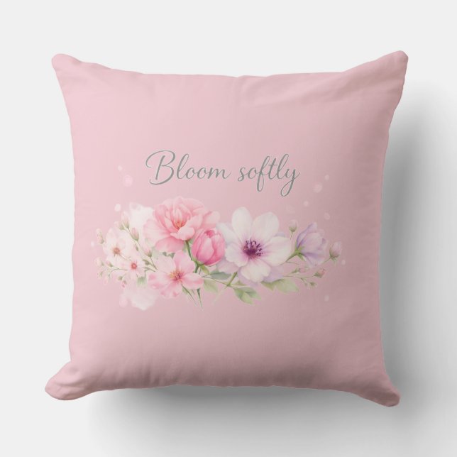 Bloom Mjukt – Pastell Vattenfärg Blommor  Kudde (Framsida)