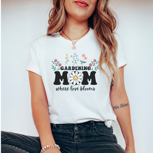 Blooming Kärlek:  Mamma Mors dag T Shirt (Skapare uppladdad)