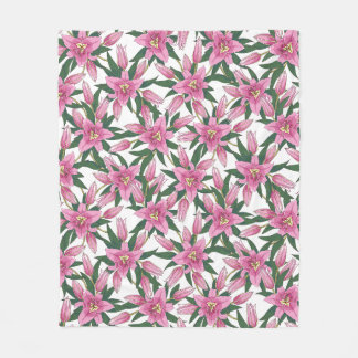 Blooming Lilies in Pastel Pink on White Fleecefilt