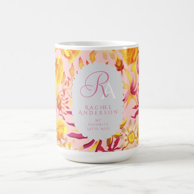 Blooming Mystical Blommigt Monogram Rosa Kaffemugg (Center)