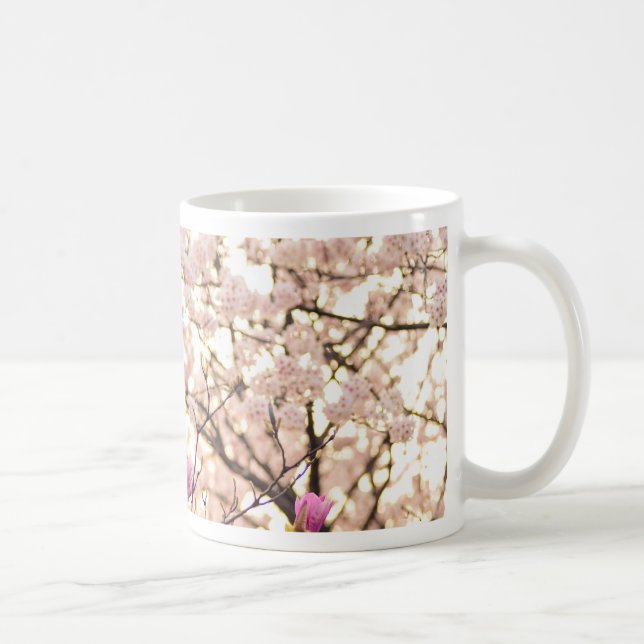 Blooming Rosa Lila Magnolias Vår Flower Kaffemugg (Höger)