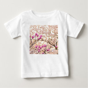 Blooming Rosa Lila Magnolias Vår Flower T-shirt