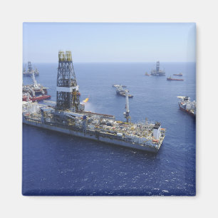 Blossa funktioner som föras av drillshipen magnet