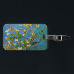 Blossoming Almond Träd av Vincent van Gogh Bagagebricka<br><div class="desc">Blossoming Almond Träd av Vincent van Gogh är en vintage bra konst post impressionism som fortfarande målar upp blommigten med blommor på grenarna av en mandel träd i en trädgård. Blå himmel ligger i bakgrunden. Om konstnären: Vincent Willem van Gogh (1853-1890) var en av de mest berömd Post impressionist-målarna under...</div>