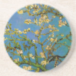 Blossoming Almond Träd av Vincent van Gogh Underlägg<br><div class="desc">Blossoming Almond Träd (1890) av Van Gogh är en vintage post impressionism bra konst blommigt fortfarande livmålning. Ett gren från en mandel träd i blomning i en vår-trädgård med blå himmel i bakgrunden. Vita blommor blommar. Om konstnären: Vincent Willem van Gogh (1853-1890) var en målare från post impressionist vars verk...</div>