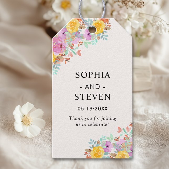 Blossoming Love – A Spring Floral Wedding Presentetikett (Skapare uppladdad)