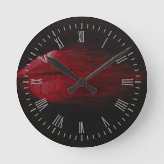 Blown Away Rund Klocka