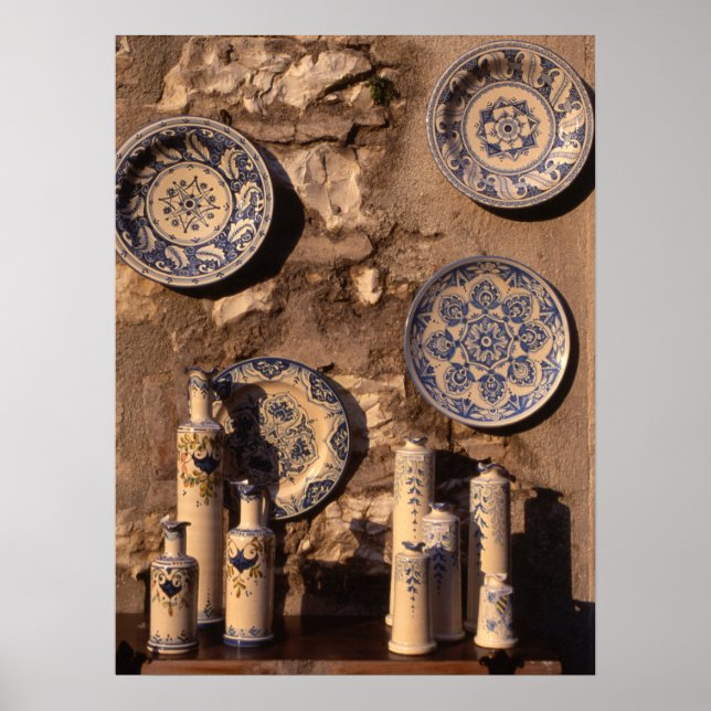 Blue and Cream Pottery Umbria Poster (Framsidan)