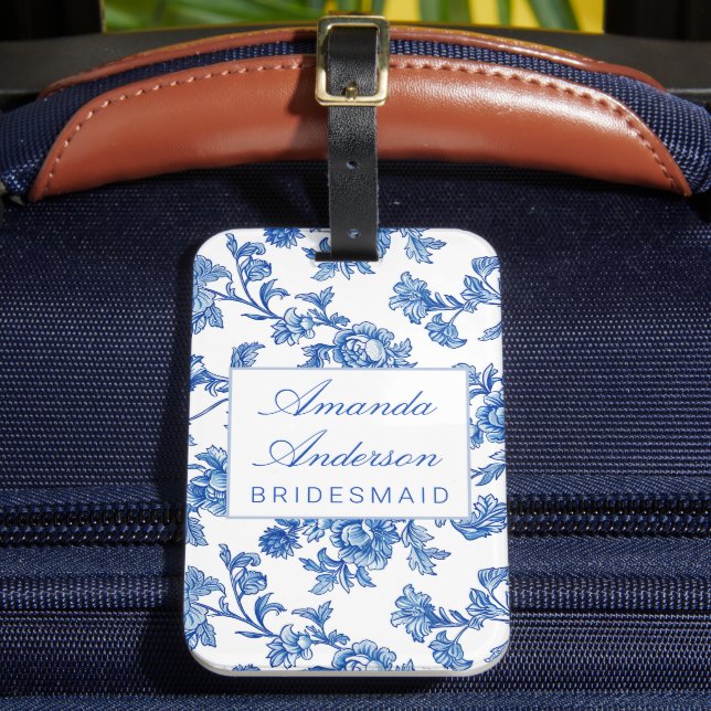 Blue and White Chinoiserie Bridesmaid Gift Bagagebricka (Framsida Insitu 2)