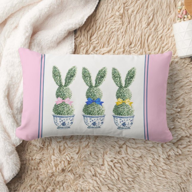 Blue and White Chinoiserie With Rabbit Topiaries Lumbarkudde (Filt)