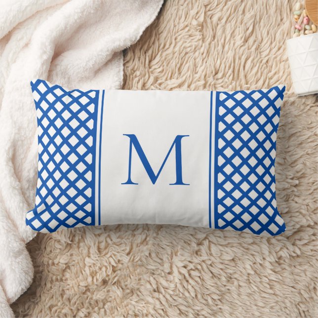 Blue and White Garden Trellis Monogram Lumbarkudde (Filt)