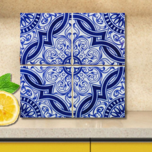 Blue and White Mediterranean Azulejo Mönster Kakelplatta (A vintage azulejo blue + white tile pattern to add brightness, personality + elegance to your space.)
