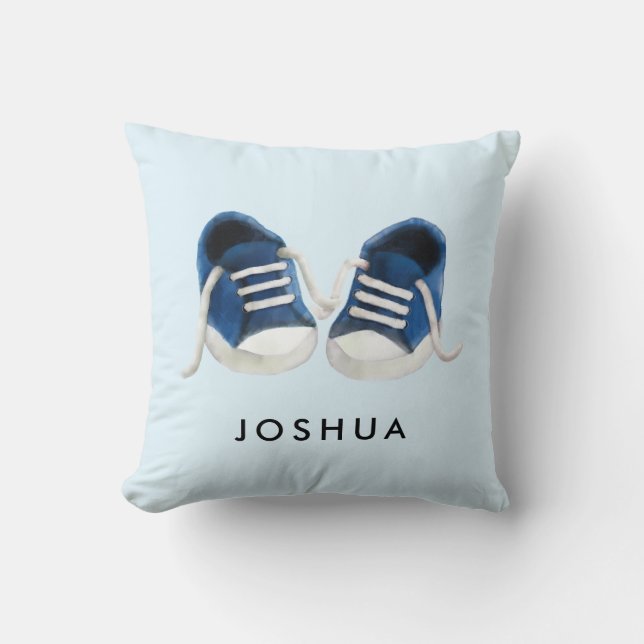 Blue Baby Sneakers Pillow, med Namn, för Nursery Kudde (Framsida)